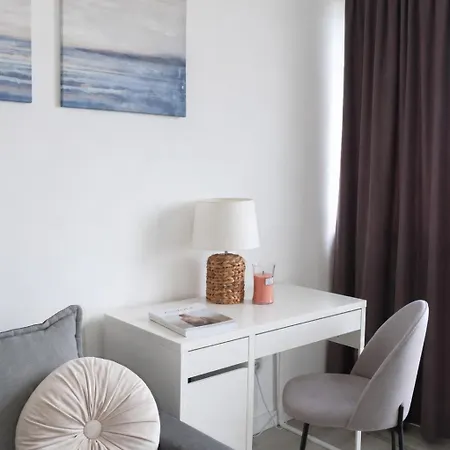Lumina I 2-room Near The Metro I Center I 15th Floor 公寓 *